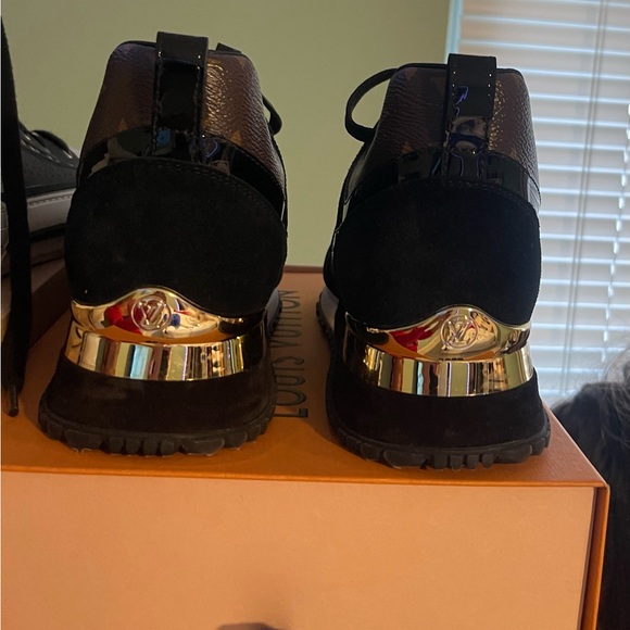 Louis Vuitton sneakers - Picture 3 of 5